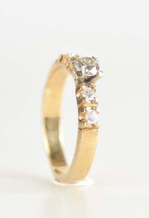 Ring med diamanter ca 0.32 ct, 14K