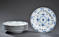 Kgl. Porcelæn. Musselmalet, helblonde middagstallerkener. 6