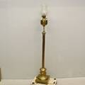 Golvfotogenlampa