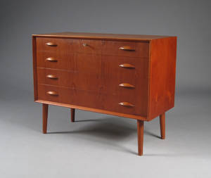 Dansk møbelproducent. Kommode