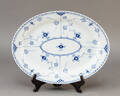 Royal Copenhagen. Musselmalet halvblonde fad nr. 629