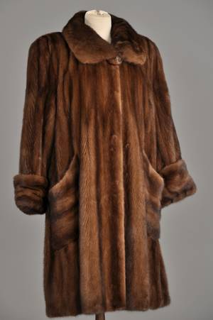 Swinger af Saga Royal supreme Quality ranched mink str. 40-42