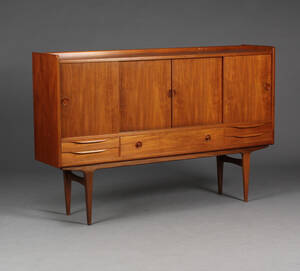 Dansk møbelproducent. Skænk, teaktræ, 1960erne