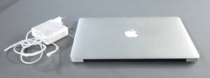 Macbook Air, model A1369. Uden harddisk.  Denne vare er sat til omsalg under nyt varenummer 4376925