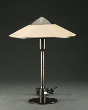 Fog  Mørup. Kongelys bordlampe 
