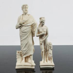 FIGURINER, konstmassa, antikiserade figurer