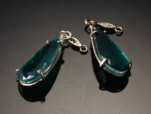 Par vedhæng til ørestikker