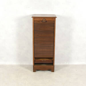 JALUSISKÅP, ek, 1900-talets första hälft.