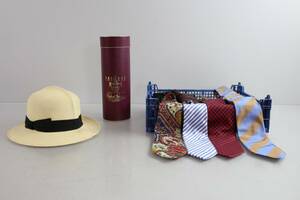 HATT, Herbert Johnson,  London samt PLATTA med slipsar