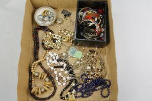 Halsband