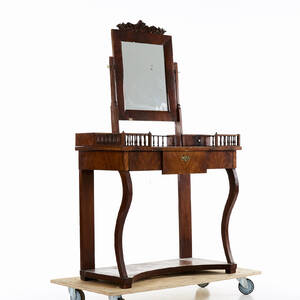 Toilettebord 1800-tal 