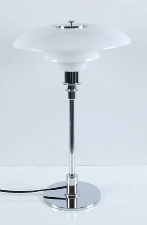 Poul Henningsen, PH 32 bordlampe