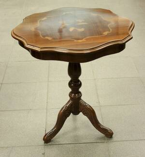 Lampbord, Intarsia