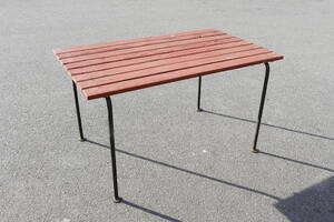 Trädgårdsbord