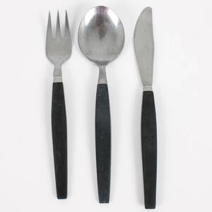 BESTICKUPPSÄTTNING, 36 delar, bakelit, 195060-tal