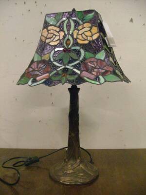 Bordslampa, Tiffanystil