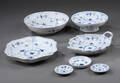 Royal Copenhagen Musselmalet riflet syv serveringsdele. 7