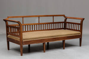 Sofabænk af mørkbejdset eg, Louis XVI form ca.1920