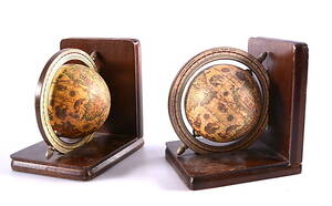 BOKSTÖD, 1 par, trä, 1900-talets senare del.