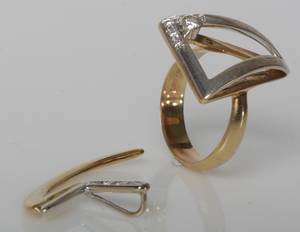 Brillantprydet ring samt vedhæng 2