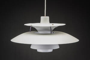 Poul Henningsen. PH5 pendel, hvid
