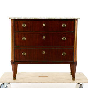 Byrå gustaviansk stil