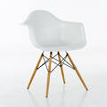 Eames karmstol 