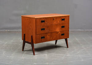 Byrå i teak, 1950-tal