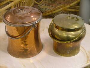 Mjölkkrukor, 2 st koppar och mässing