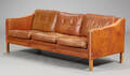 Dansk møbelproducent. Tre-pers. sofa, cognacfarvet læder 