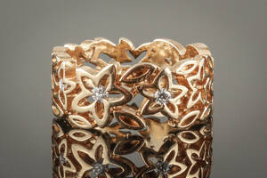 Ole Lynggaard Anemone ring af guld 18 kt.