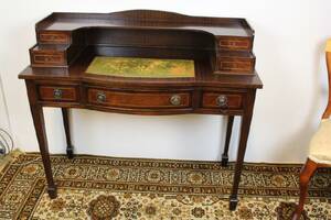 SKRIVBORD ENGELSK STIL 