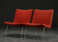 Hans J. Wegner. Par lænestole model AP-39, Lufthavnsstolen 2