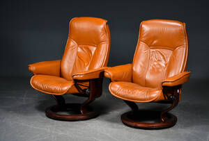 Par Stressless lænestole med brunt skind 2