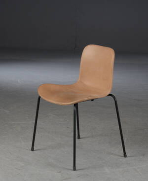 Rune Krøjgaard  Knut Bendik Humlevik for NORR11. Stol model Langue Stack Dining Chair, læder Denne vare er sat til omsalg under nyt varenummer 5045073
