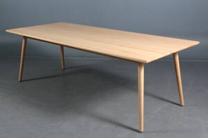 Poul M. Volther. Spisebord model C35C