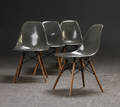 Charles Eames 1907- 1978. Sæt på fire grå skalstole 4