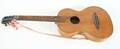 Äldre akustisk gitarr