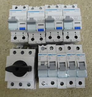 HAGER 4st Personskyddsautomat ADA 560D C10 5st Dvärgbrytare NC 110A C10 mm D206