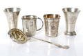 SILVER, FEM DELAR