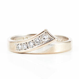 Ring 18 k vitguld diamanter