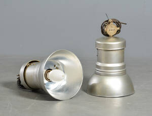 To industripendler, aluminium 2