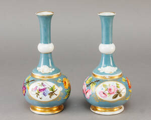 Par porcelænsvaser med blomstermotiver 1800-tallet 2