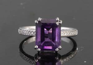 Ring with  amethyst diamonds 0.15ct 