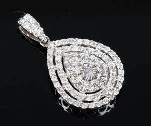 Diamant vedhæng af 14 kt hvidguld, 0.75 ct.