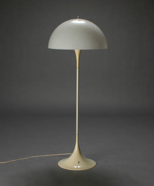 Verner Panton. Pantella standerlampe