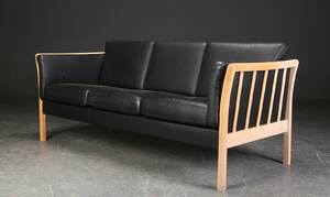 Tre-pers. sofa, bøg og læder