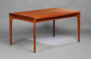 Henning Kjærnulf. Spisebord af teak med hollandsk udtræk
