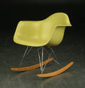 Charles Eames. Gyngestol model RAR grøn  ahorn 