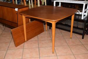 Matbord teak, 2 st iläggsskivor, 100x100 cm, H 73 cm